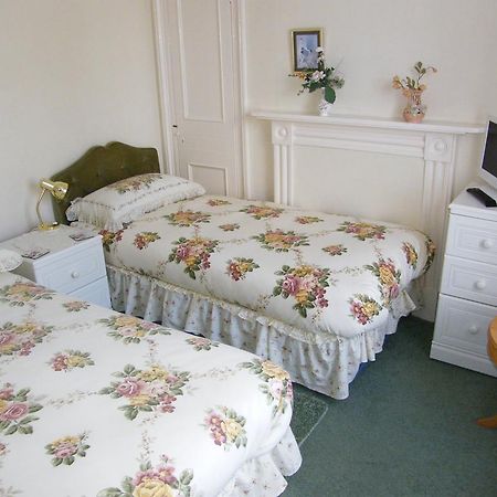 El Tabora Guest House Saint Peter Port Buitenkant foto