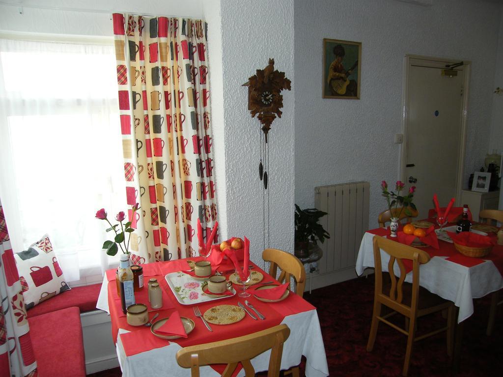 El Tabora Guest House Saint Peter Port Buitenkant foto