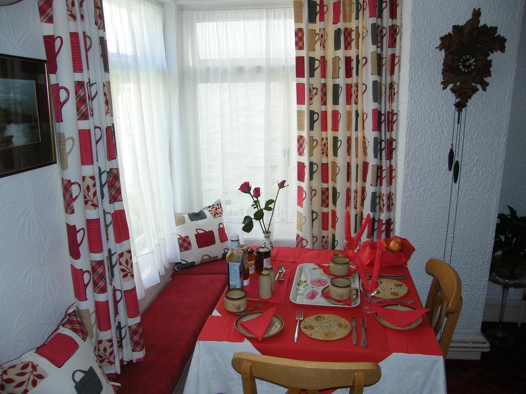 El Tabora Guest House Saint Peter Port Buitenkant foto